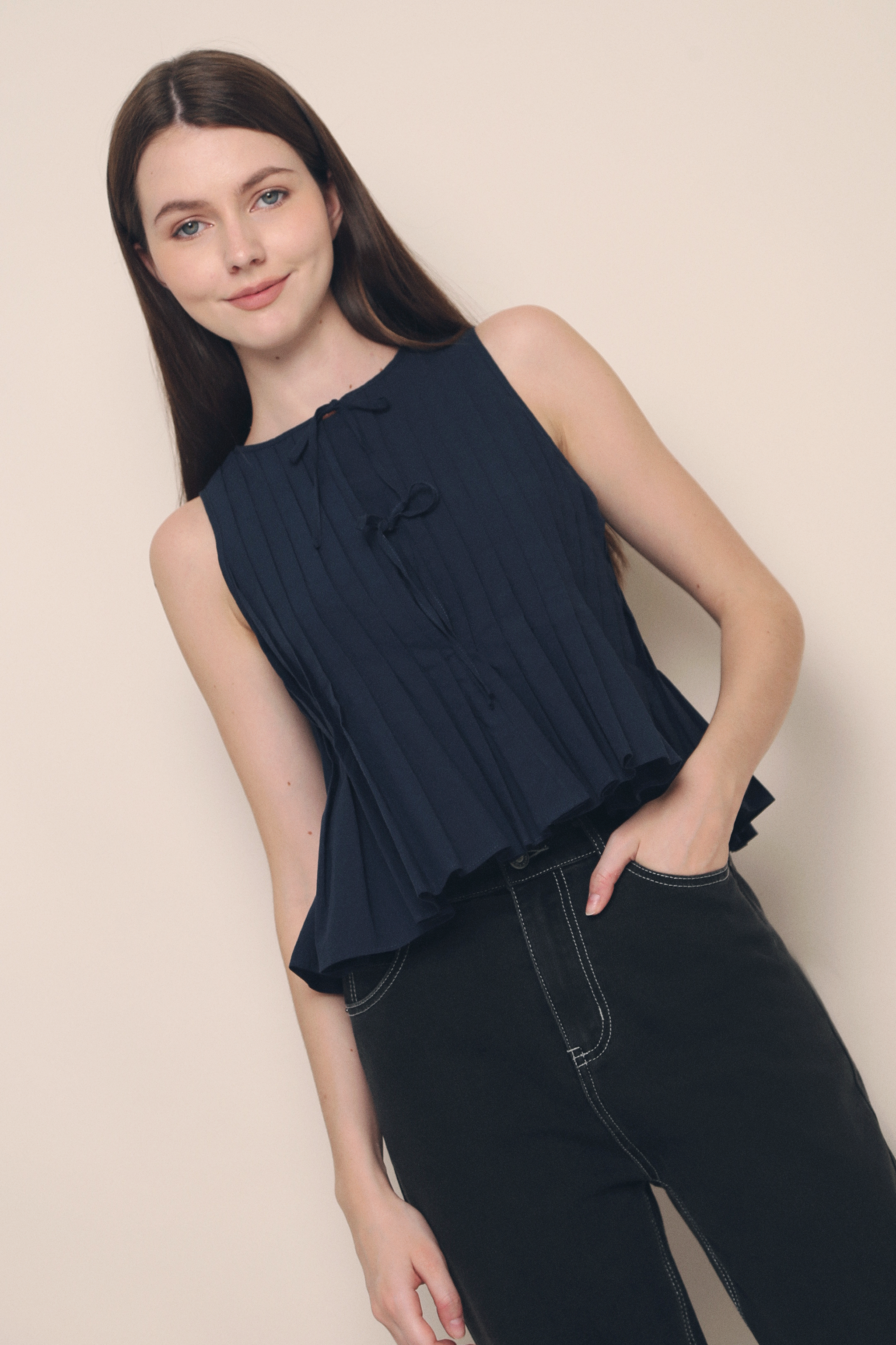 Sooya Pleat Around Linen Blouse Navy