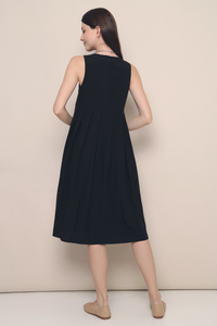 Veda Wide Pleat Midi Dress Black