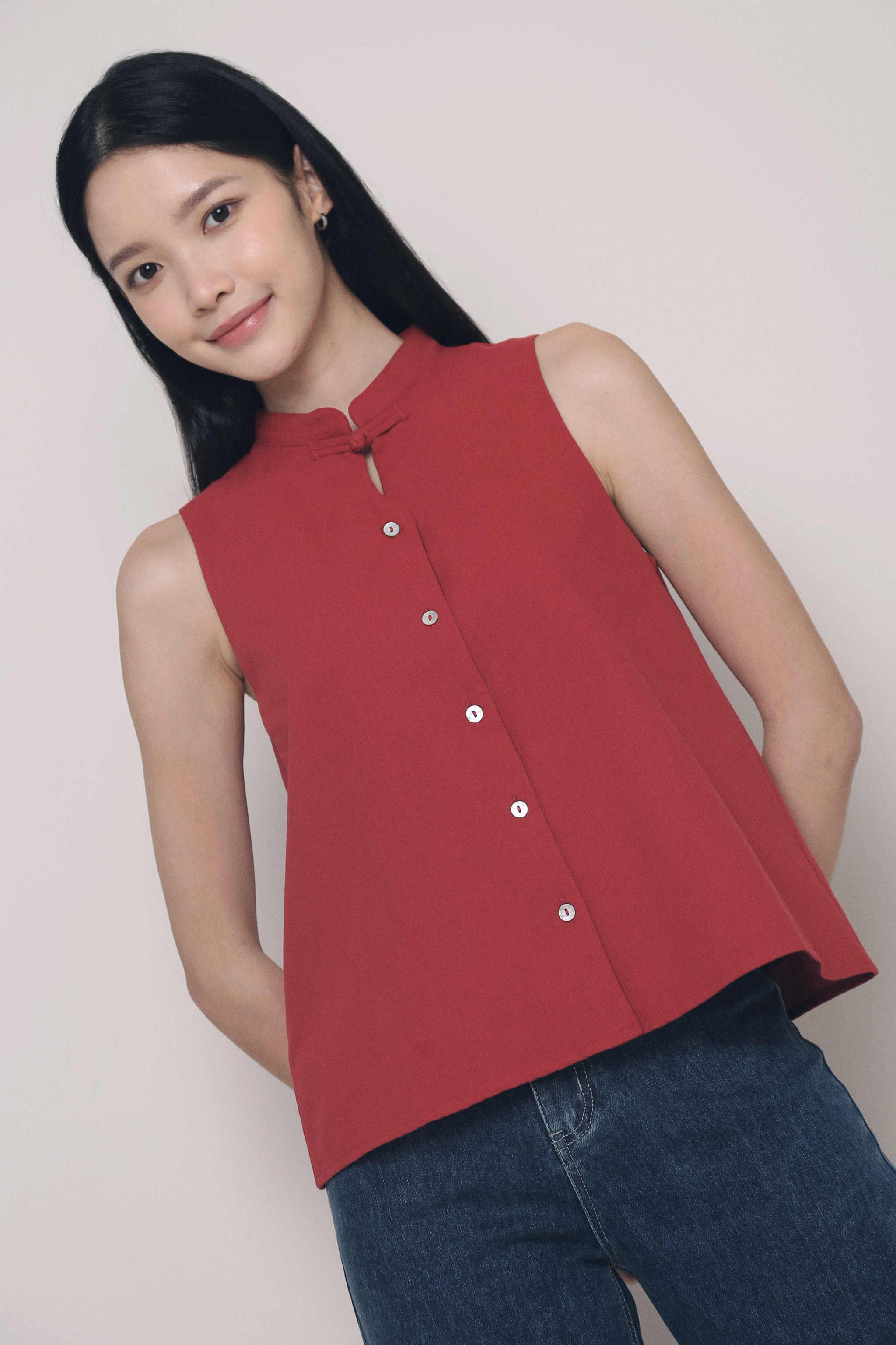 Xin Oriental Sleeveless Blouse Wine